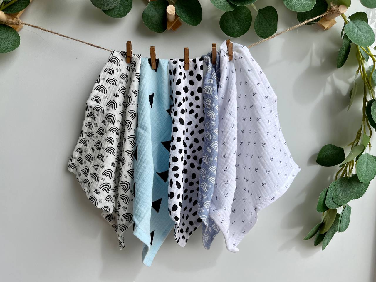 Muslin Baby wipes, Wash Cloth Napkins Pack Of 5 - Rainbows, Anchors and Triangles