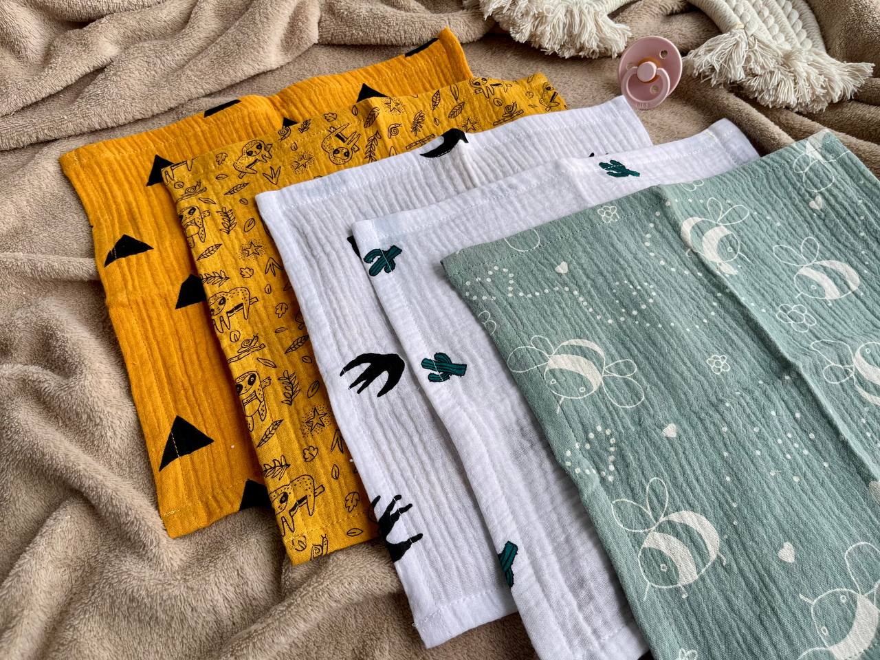 Muslin Baby wipes, Wash Cloth Napkins Pack Of 5 - Mustard, White and Sage