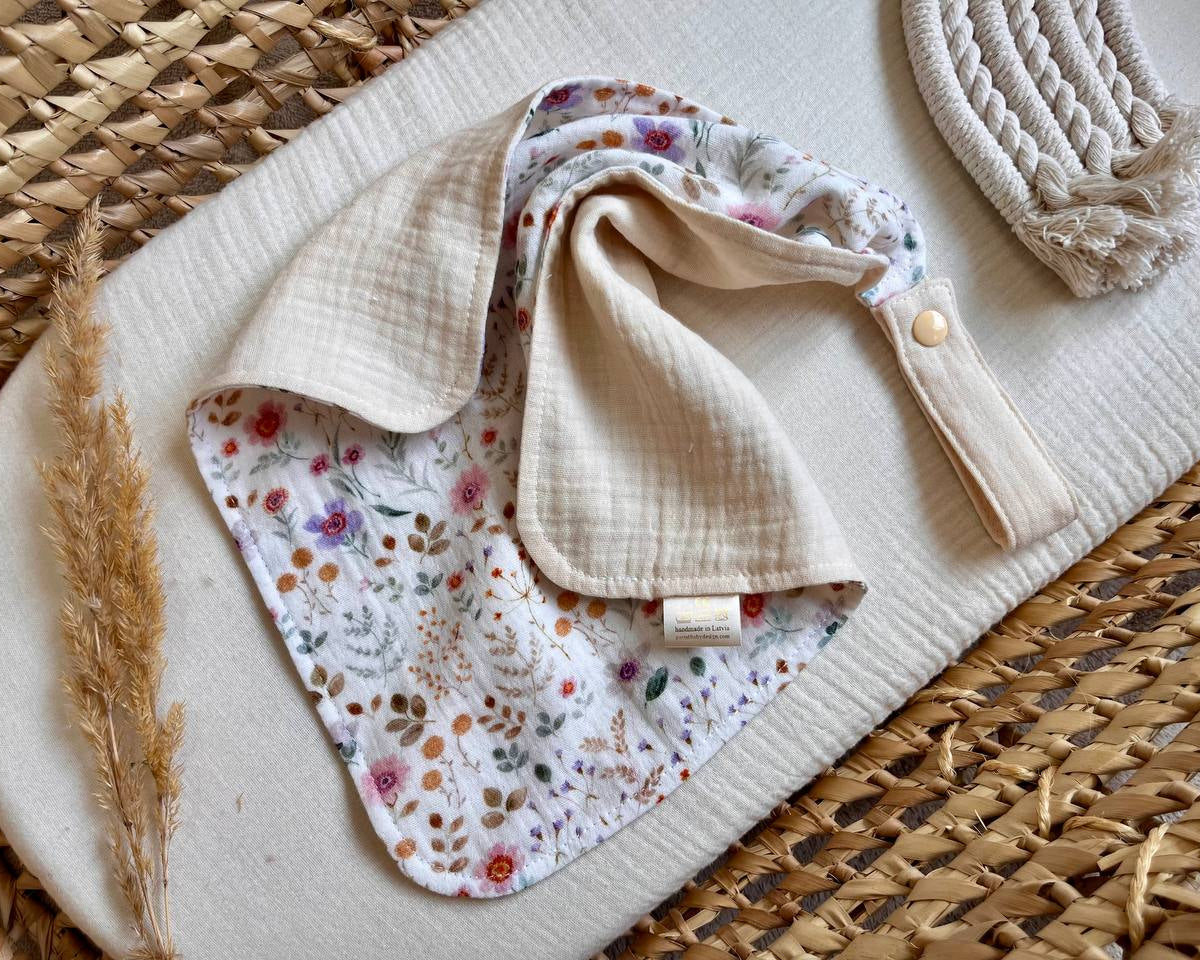 Personalized Baby Comfort Cloth with Pacifier Loop – Soft Muslin Lovey with Name Embroidery