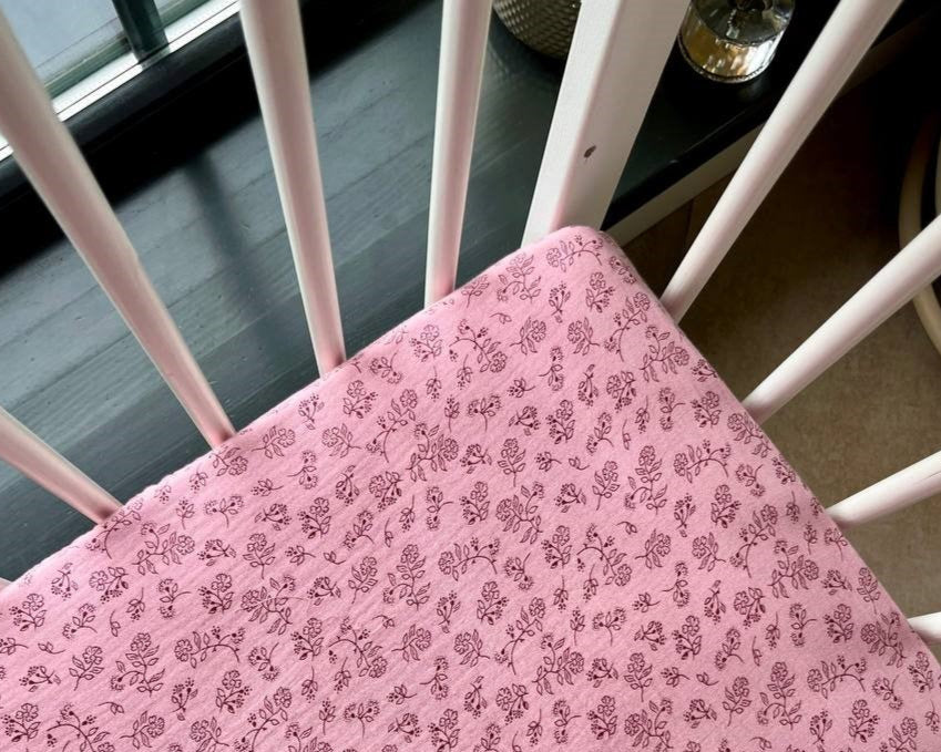 organic cotton muslin crib sheet muslīna gultas palags ar gumiju