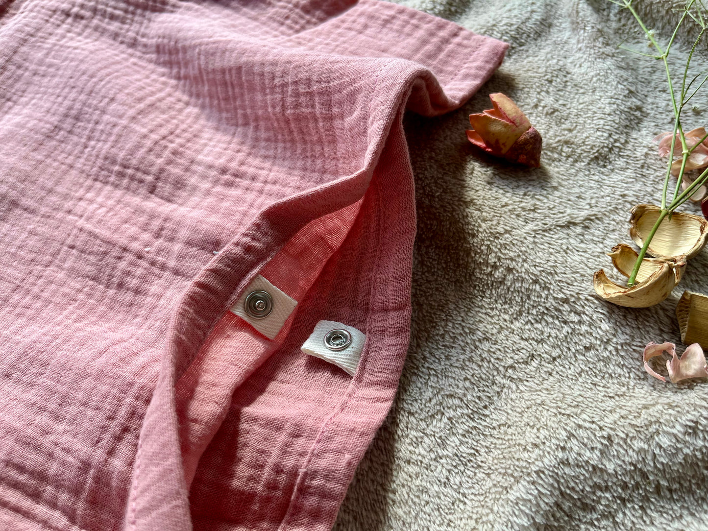 Muslin kids poncho with hood - Old Pink