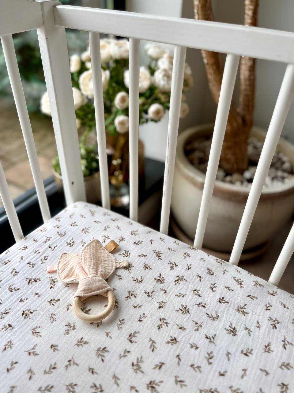 Extra Soft Muslin Crib Sheet - Flowers on pink