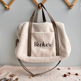 Personalizēta Teddy plīša autiņbiksīšu soma - mīksta mazuļa dzemdību soma ar vārda izšuvumu, krēmīgā krāsā