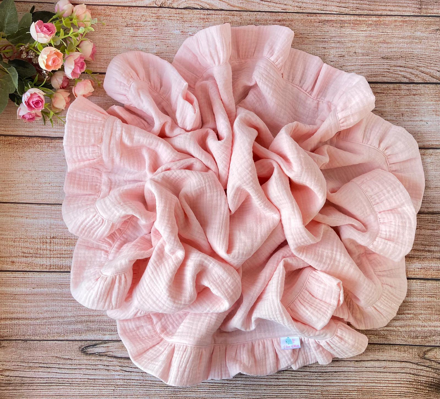 Organic Muslin baby blanket with ruffles - Light pink, Choose your color