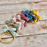 Baby headband bow set of 2 - Beige and Green plumeti
