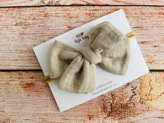Large cotton headband bow - Golden collection - Silver stars on warm grey