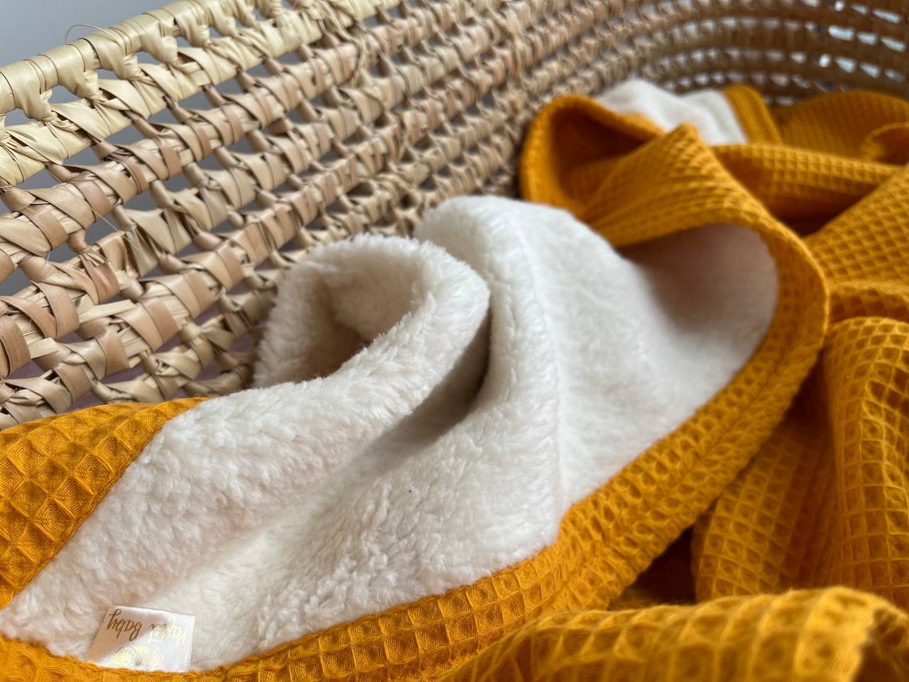 Warm cuddle baby blanket with soft ivory plush - Mustard