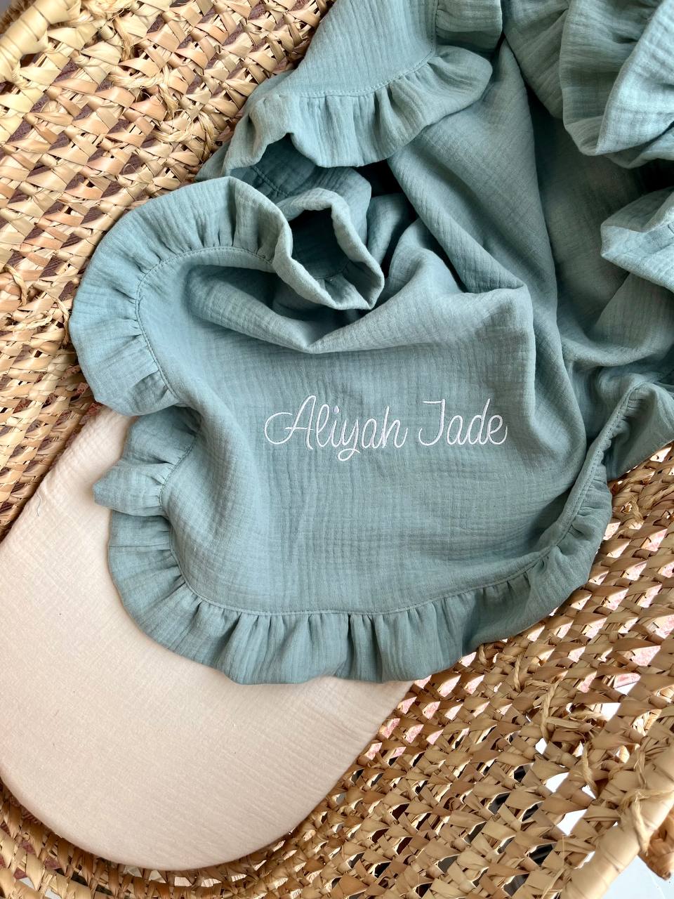 Organic Muslin baby blanket with ruffles - Moss green, Choose your color