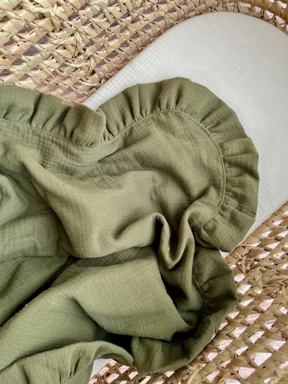 Organic Muslin baby blanket with ruffles - Moss green, Choose your color