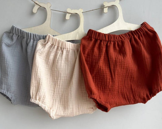muslin baby bloomers with no ruffle
