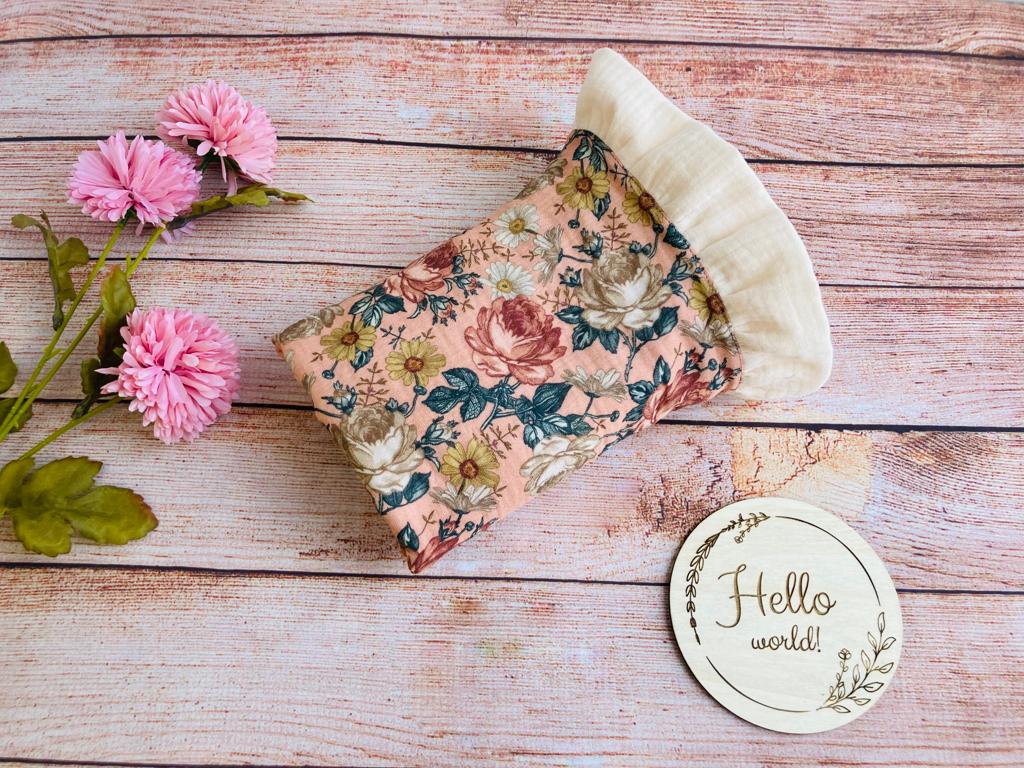 2 layer Muslin baby blanket with ruffles -  Vintage flowers
