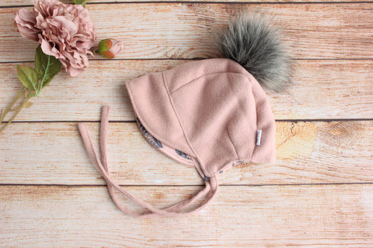 Brim Wool Baby bonnet Quartz Pink grey pom pon