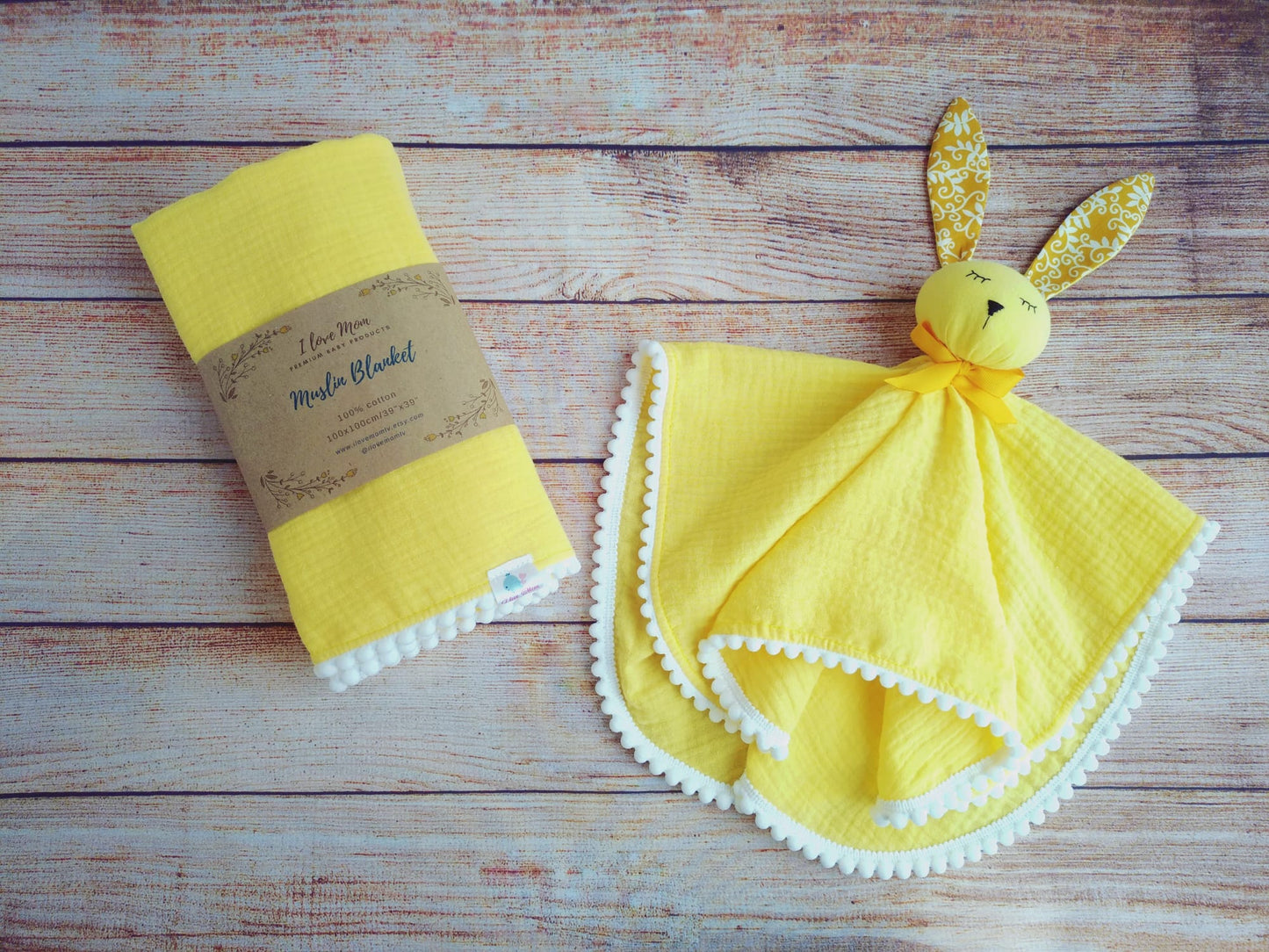 Double gauze Baby comforter Bunny in yellow color