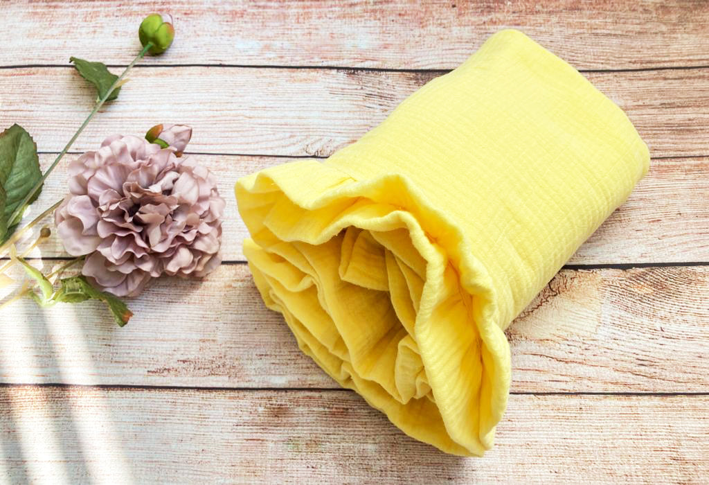 2 layer Muslin baby blanket with ruffles -  Sunny yellow