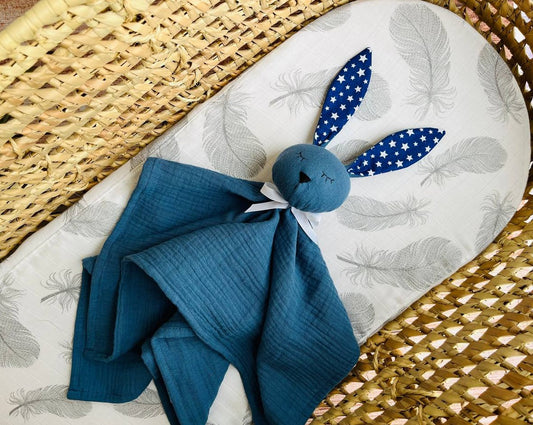 Miega lupatiņa Zaķis zils, bērnu mīļlupatiņa, personalizēta raudzību dāvana