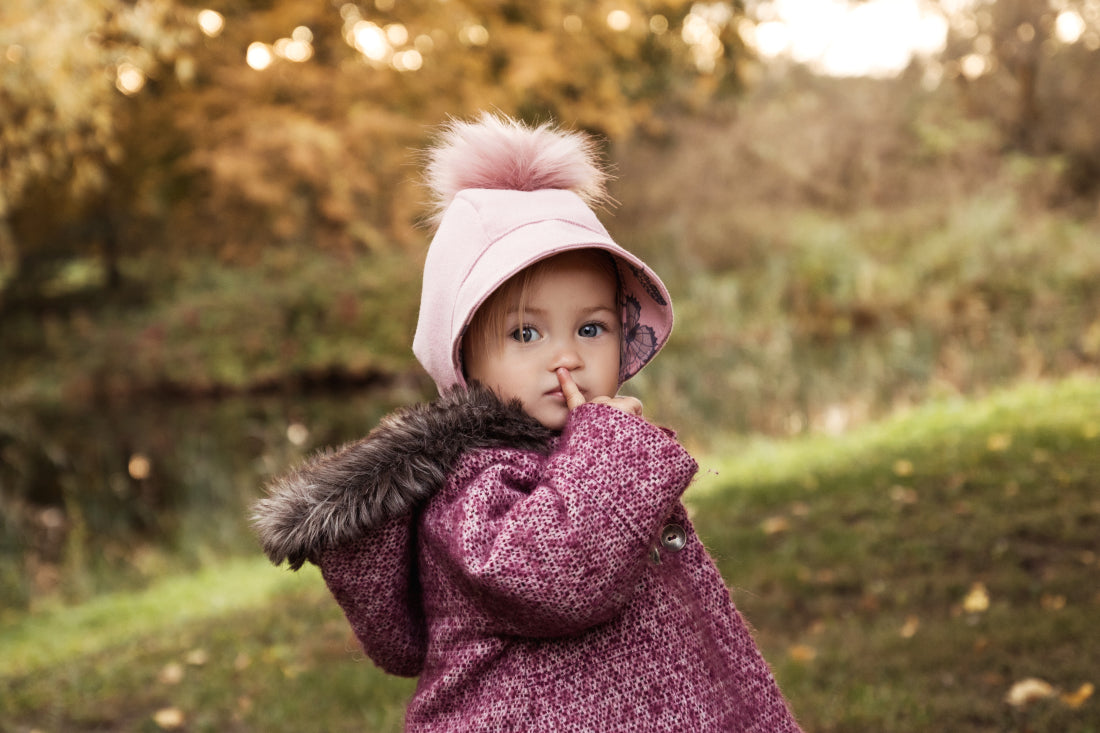 Brim Wool Baby bonnet Quartz Pink grey pom pon